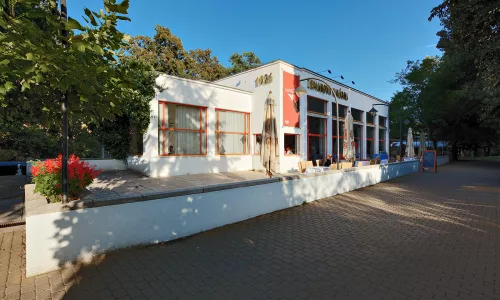 C102 Zemanova kavárna